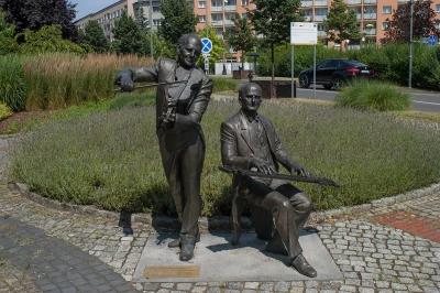 Rzeźba Karola i Antoniego Szafranków w Rybniku
